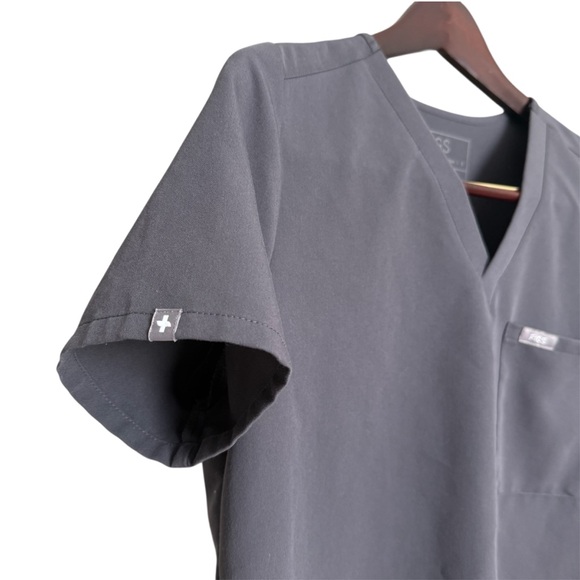 Figs Catarina One Pocket Scrub Top Charcoal Small - Picture 5 of 10